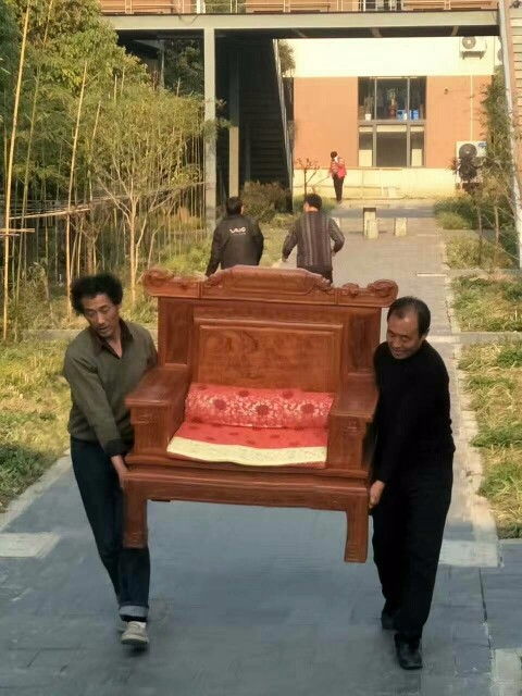 上海浦东正规搬家公司 24小时服务，价格优惠，附带保洁服务